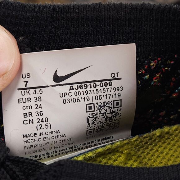 Nike Air Vapormax Flyknit 3 Athletic Running Shoe Womens Size 7 AJ6910-009 Black - Picture 10 of 10